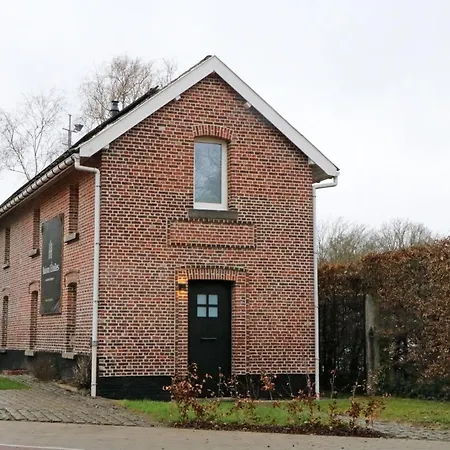 Maison Des Etoiles Casa de Férias Aalst